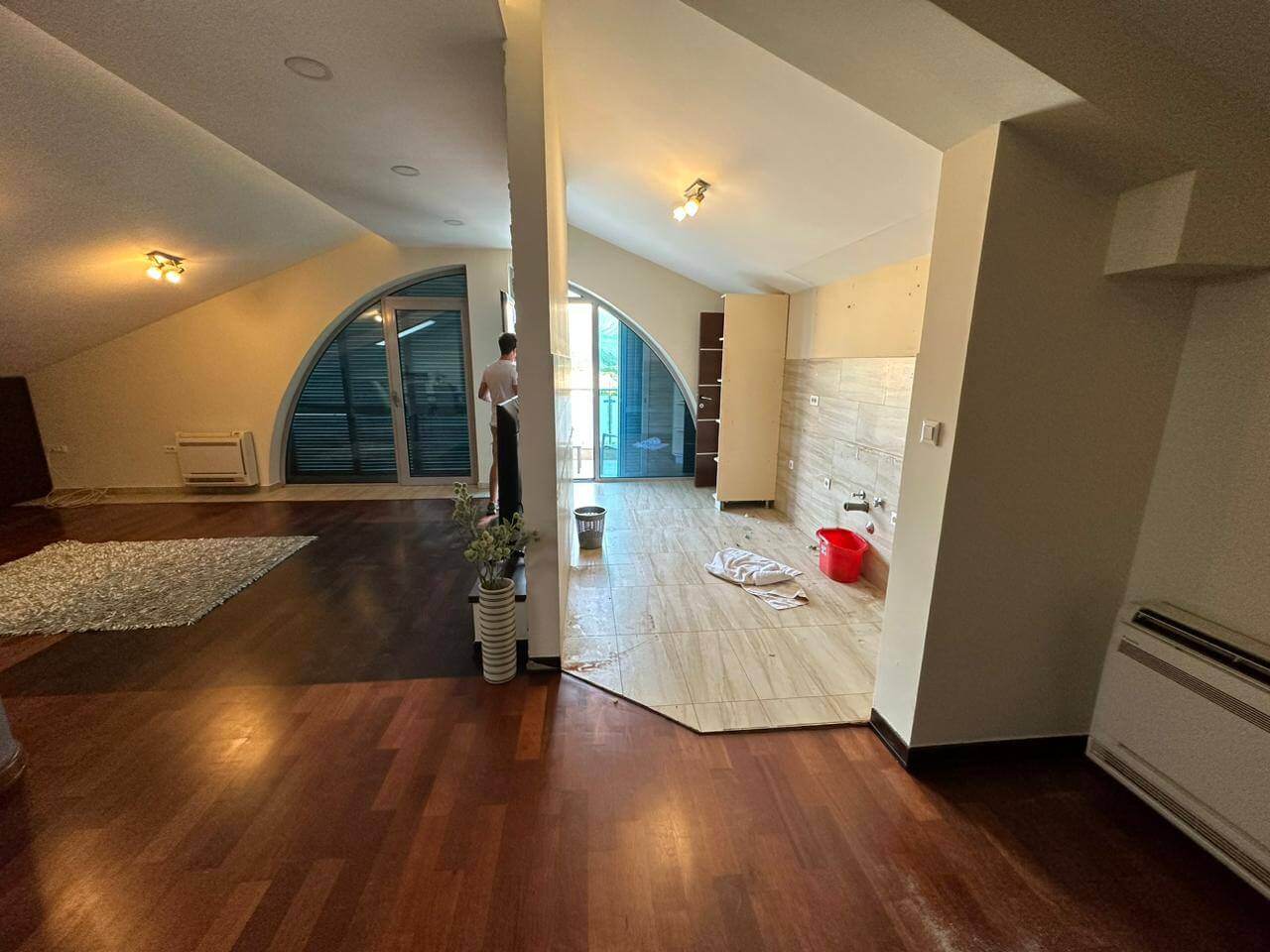 Купить 3-х комнатную квартиру в Будве: место для кухни